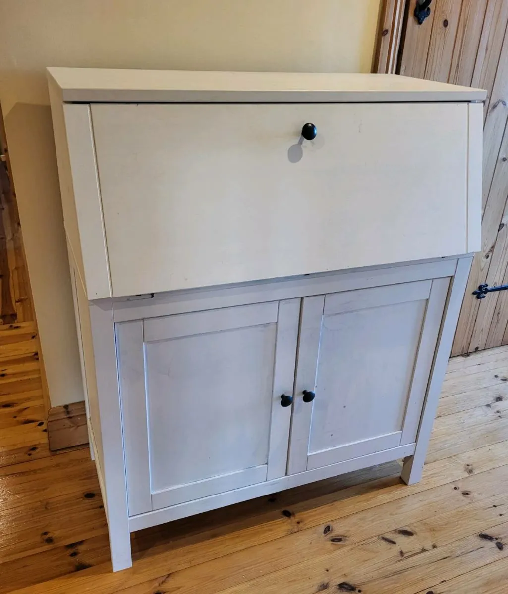 Bureau / Homework desk - Image 1