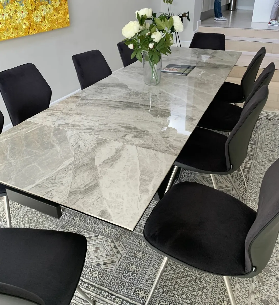 Dining table - Image 1