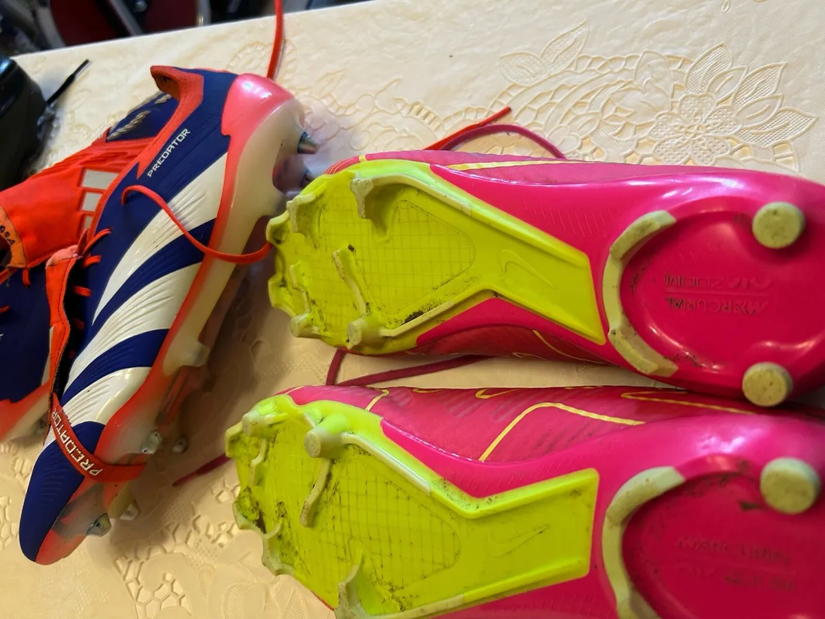 Football boots - Image 3