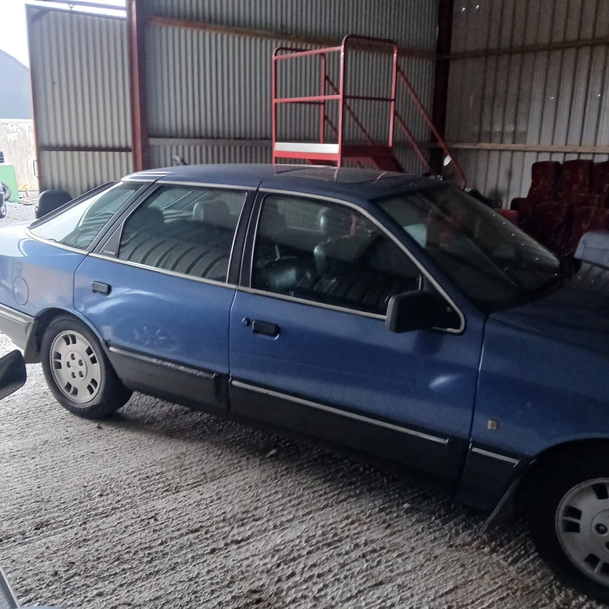 Vintage car - Image 3