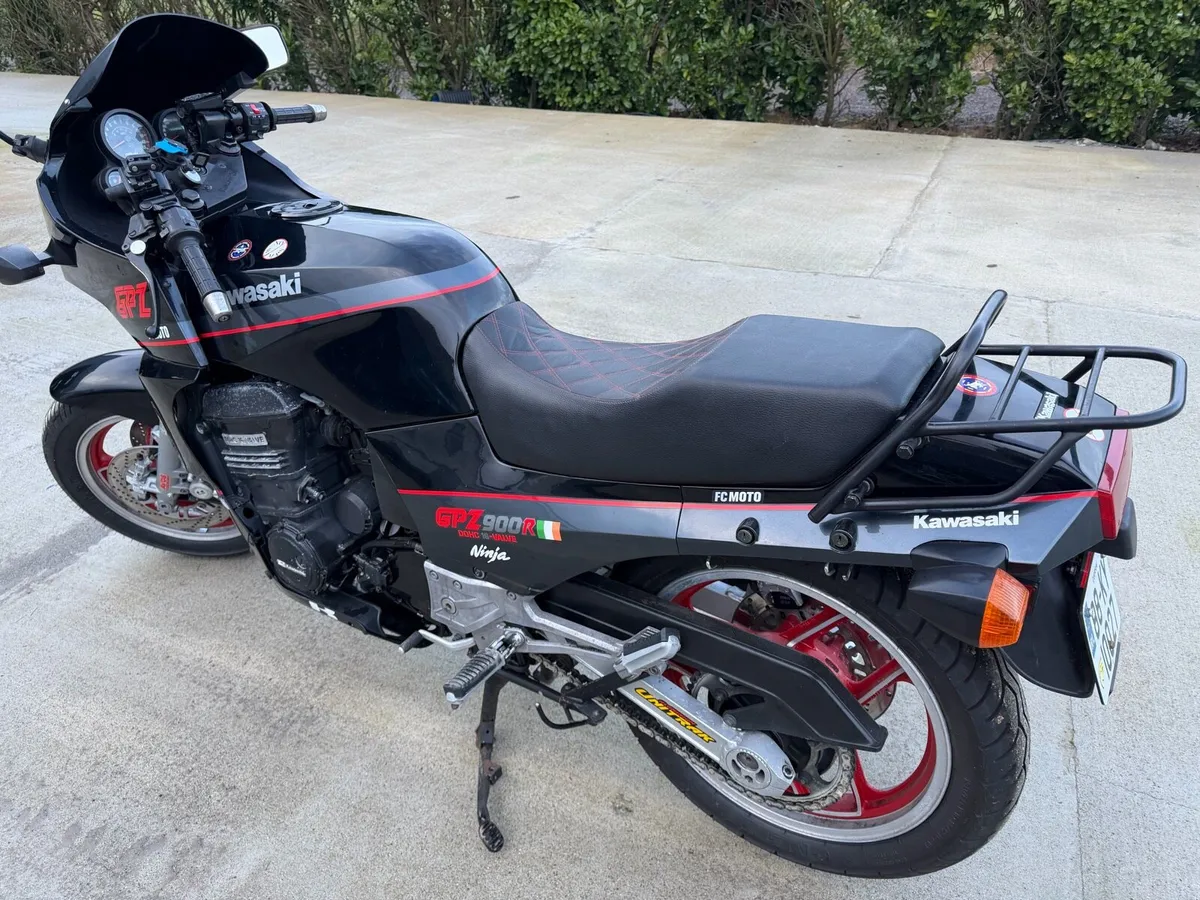 Kawasaki gpz900r - Image 2