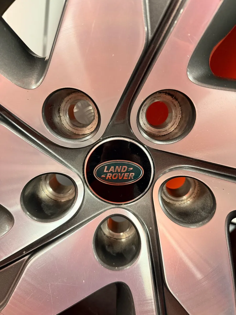 Land Rover 22” Genuine Alloys. - Image 2