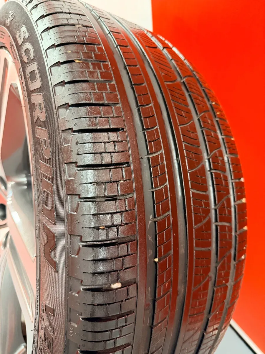 Land Rover 22” Genuine Alloys. - Image 3