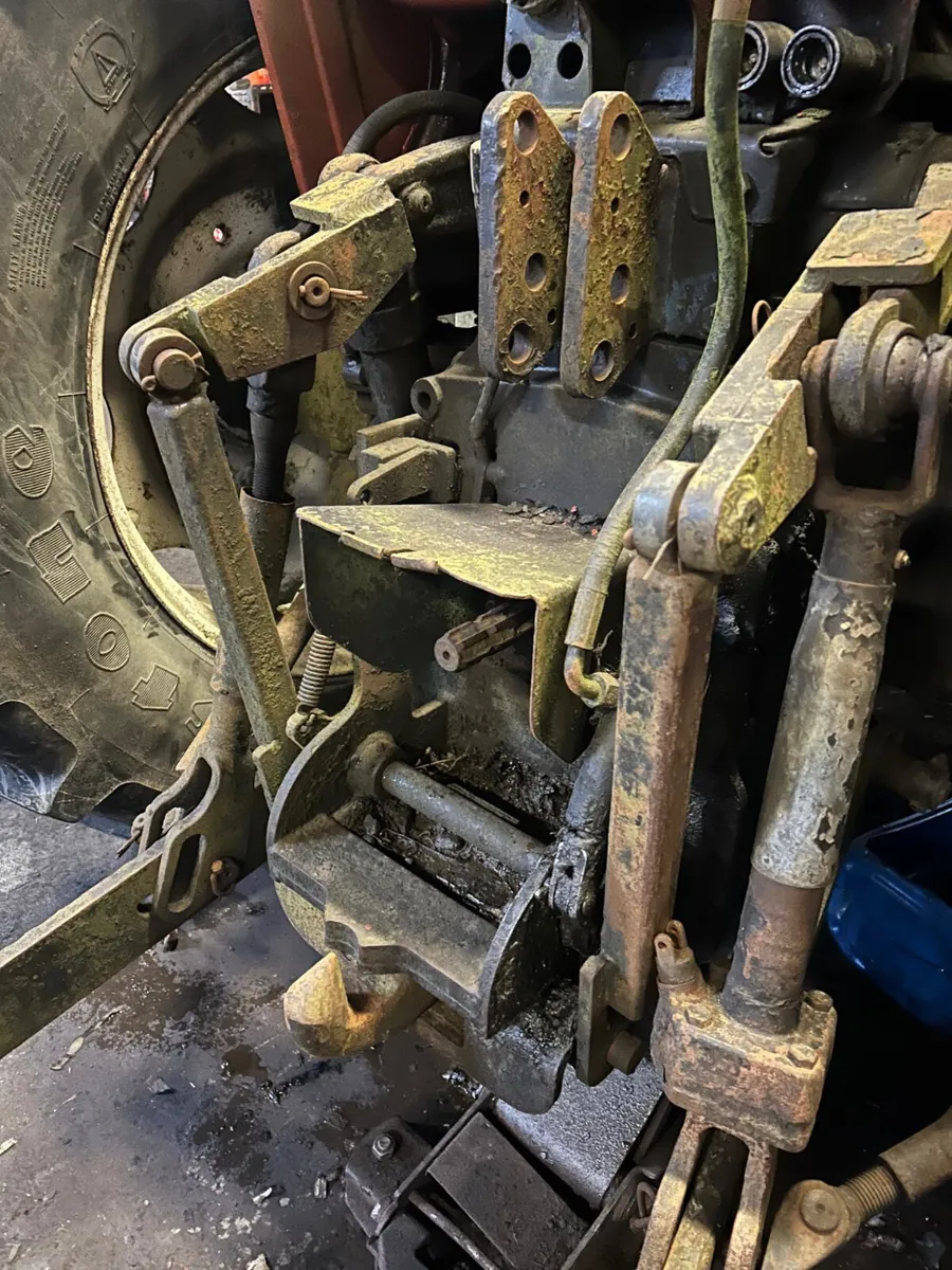 Dromone Hydraulic Hitch For A 4 Cylinder Fiat - Image 3