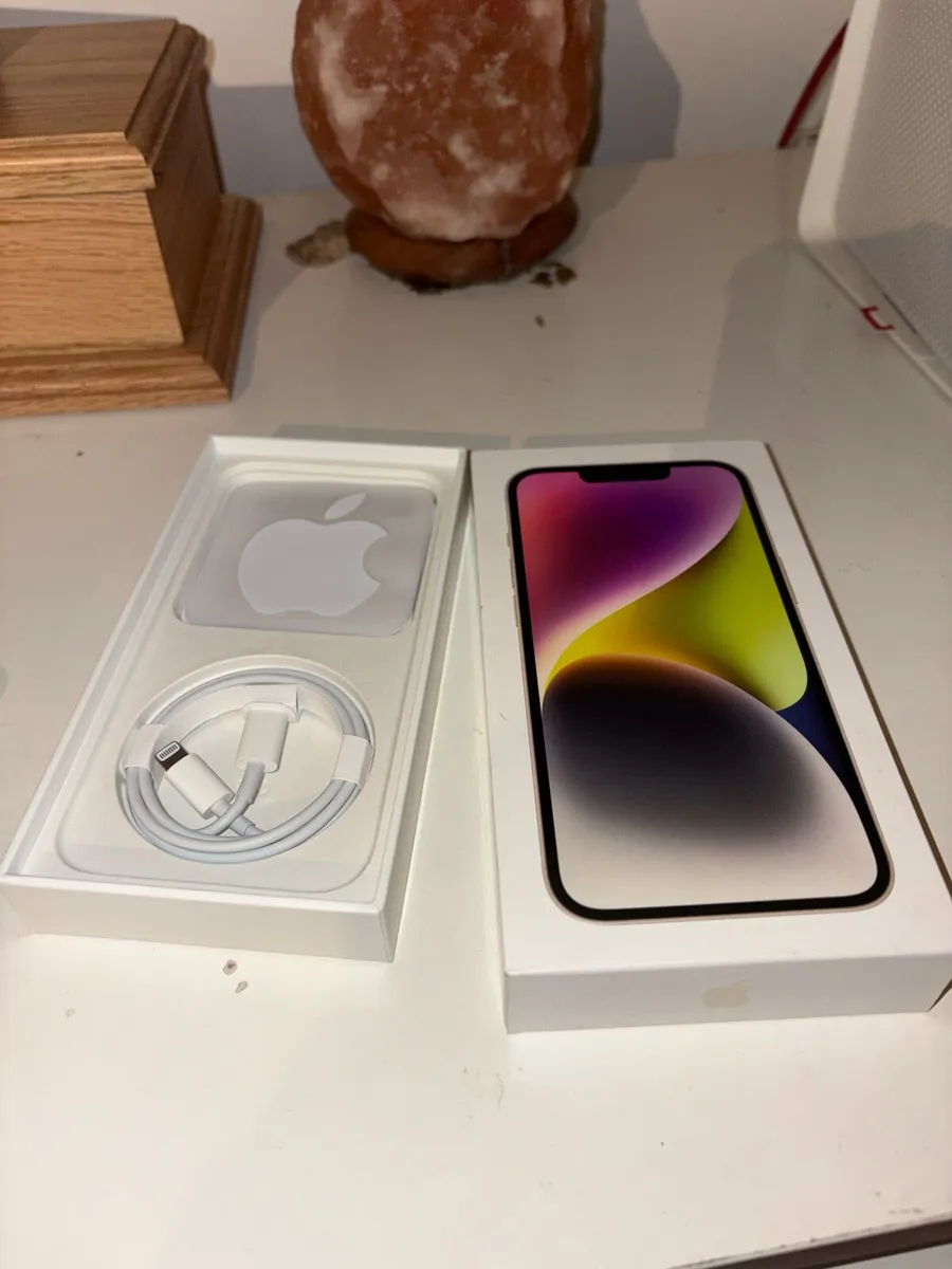 iPhone 14 - Image 4