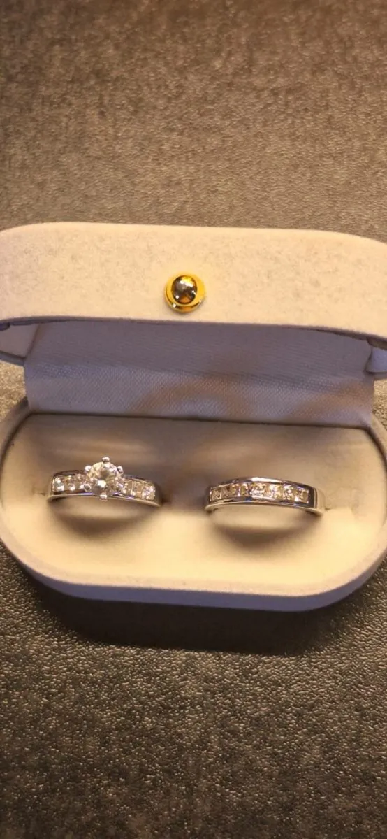 Set of Sterling Silver Rings - Image 4