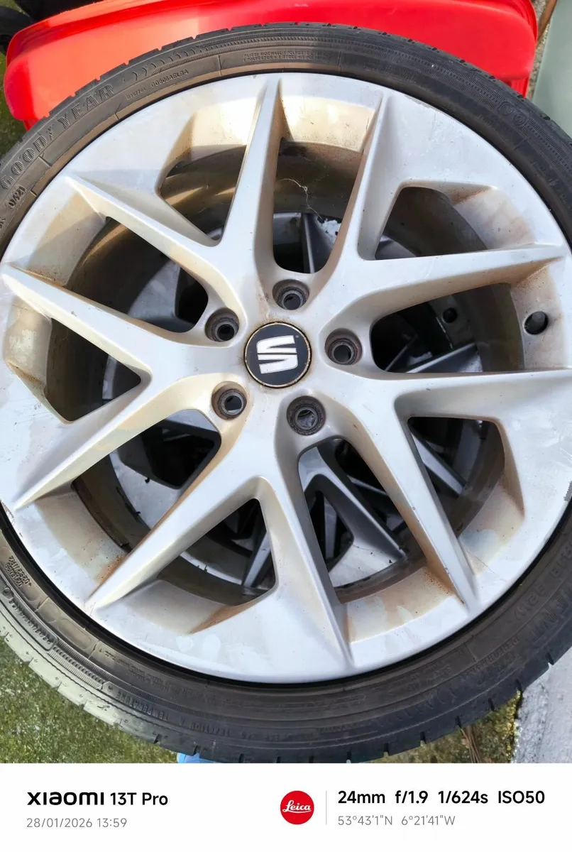 Seat Leon Fr Alloys & Tyres18 inch - Image 1
