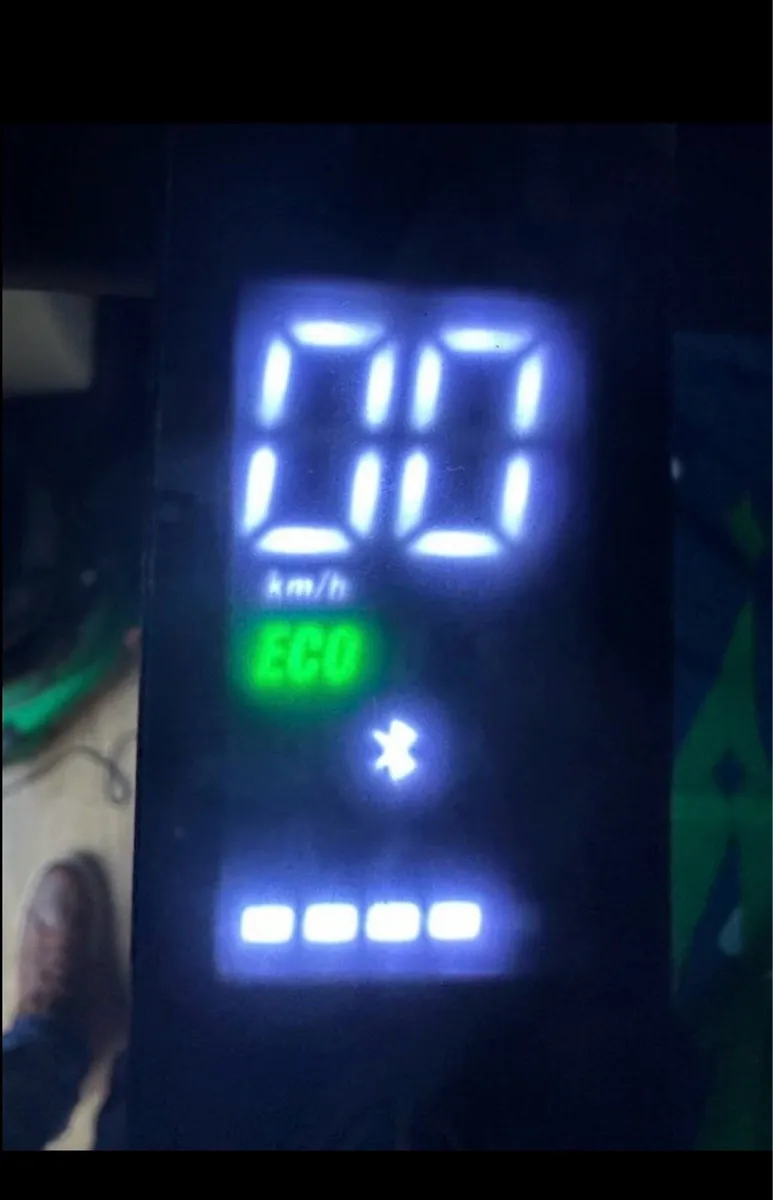 Electric scooter bran new never used - Image 4