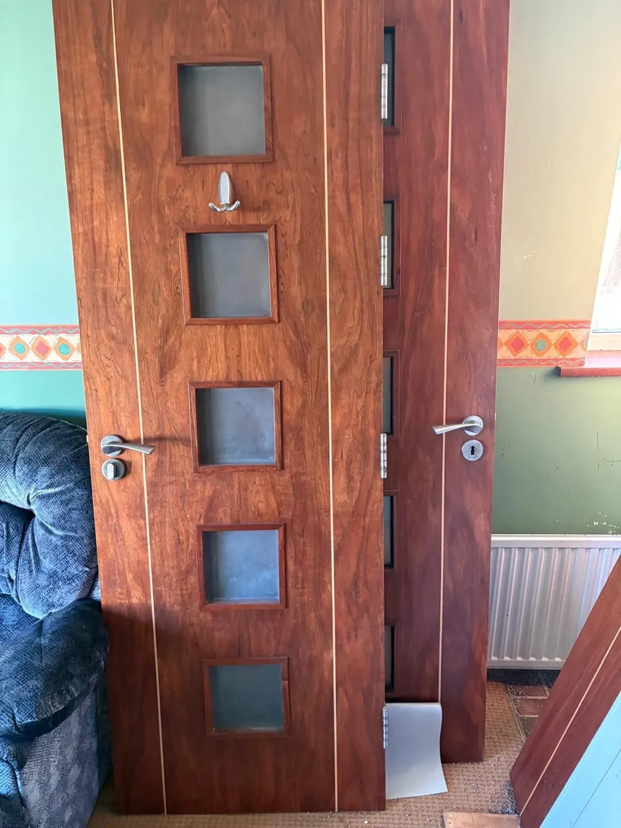 Mahogany veneered doors - Image 3