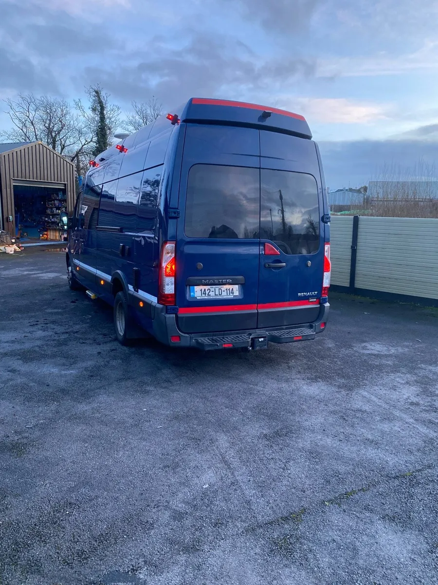 Camper van - Image 4