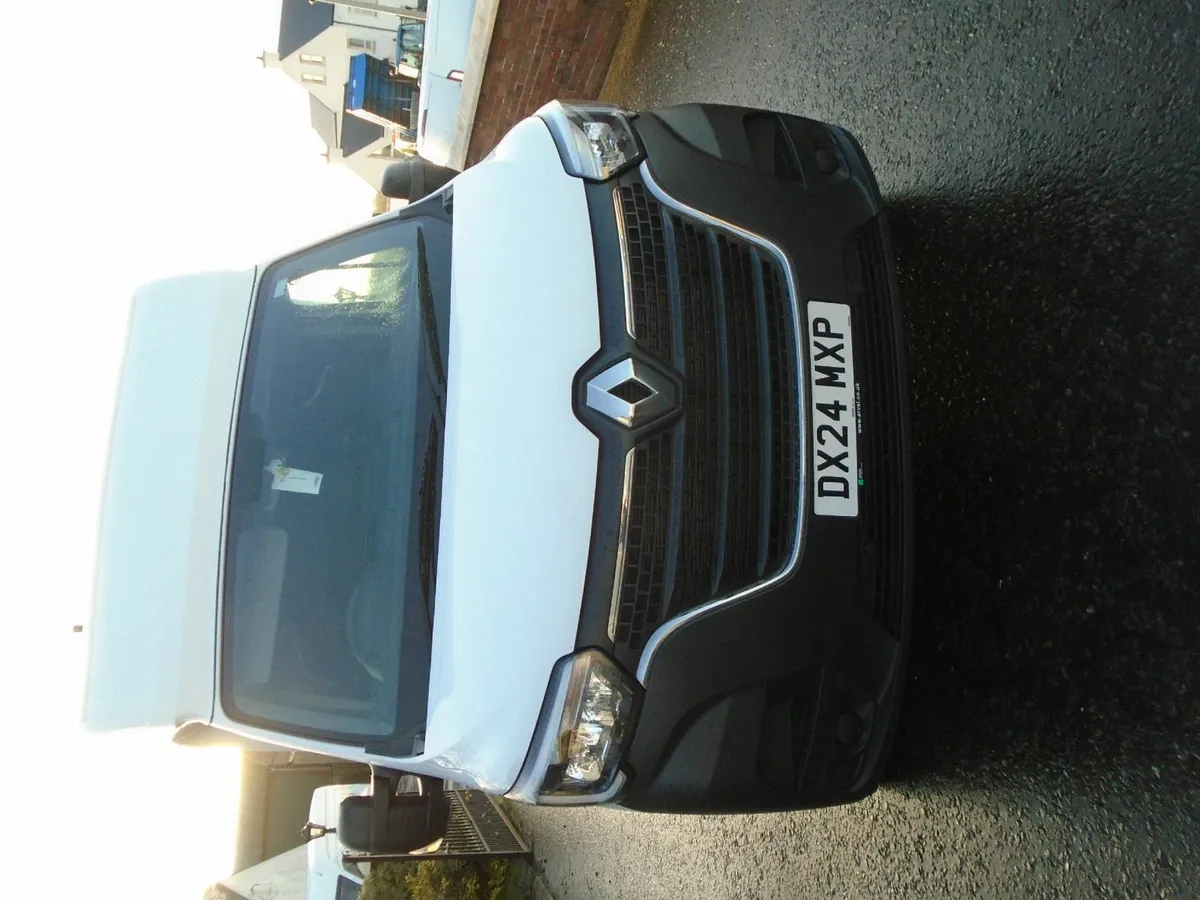 2024 Renault Master LOW-LOADER LUTON. - Image 2