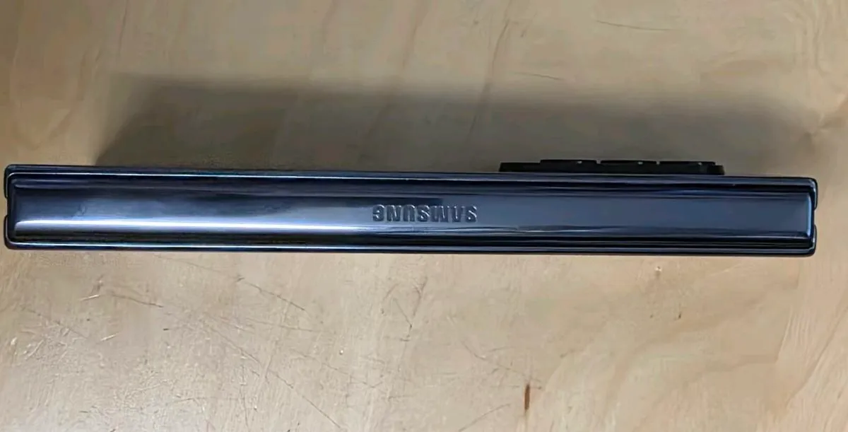 Samsung Galaxy Fold4 - 512MB - Image 2