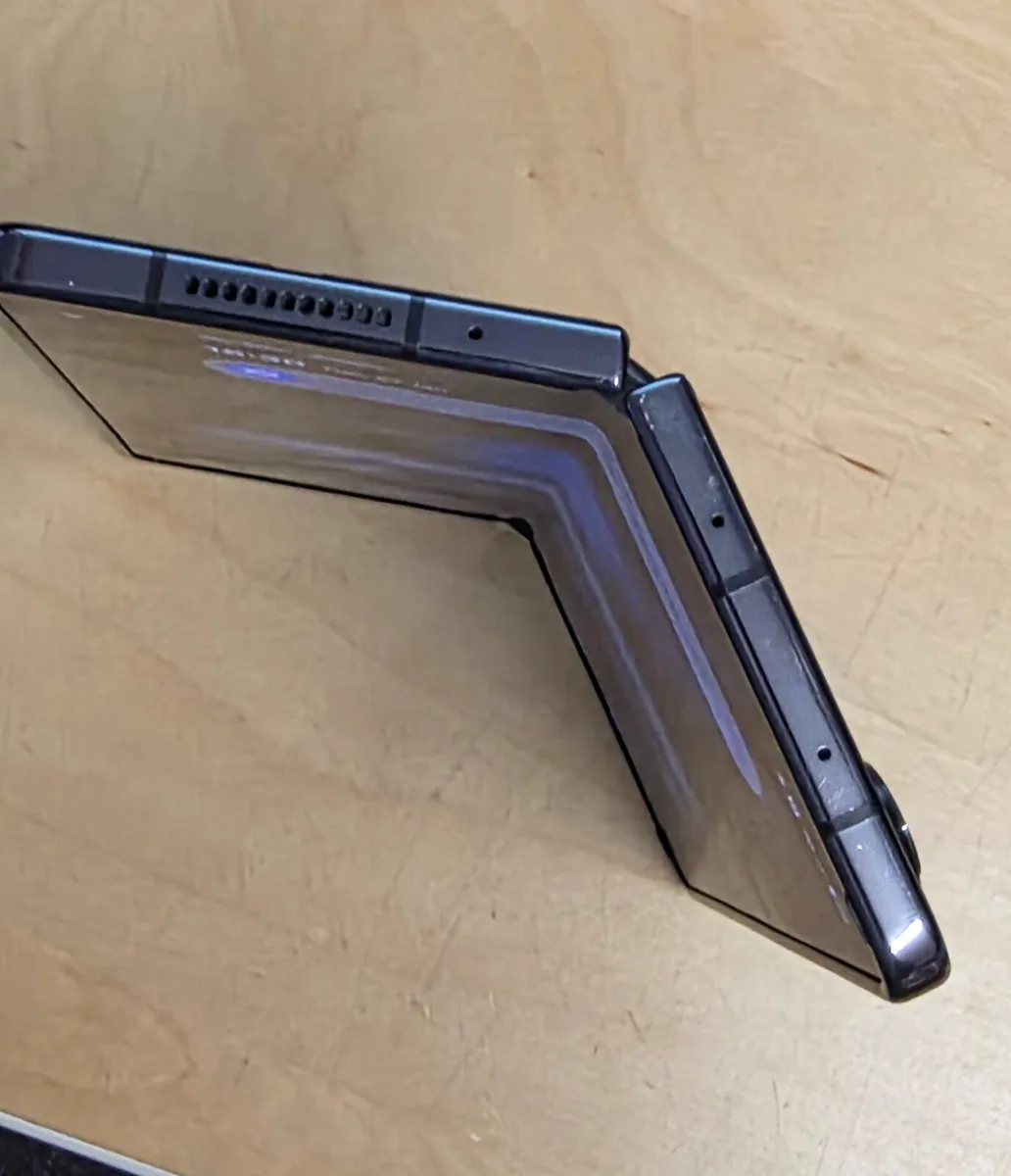 Samsung Galaxy Z Fold 4 - 512MB Storage 12GB RAM - Image 3