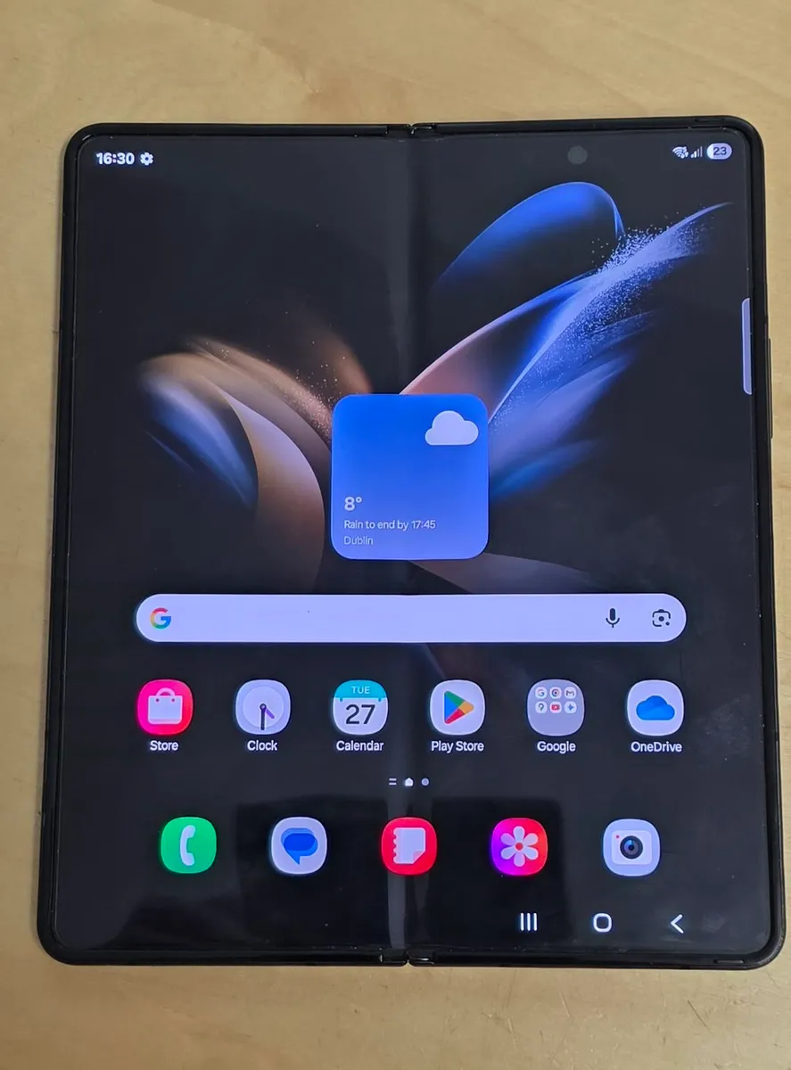 Samsung Galaxy Z Fold 4 - 512MB Storage 12GB RAM - Image 1