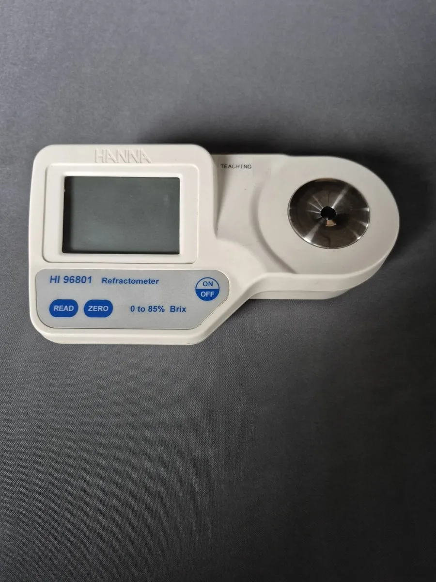 Hanna HI 96801 Digital Refractometer - Image 2