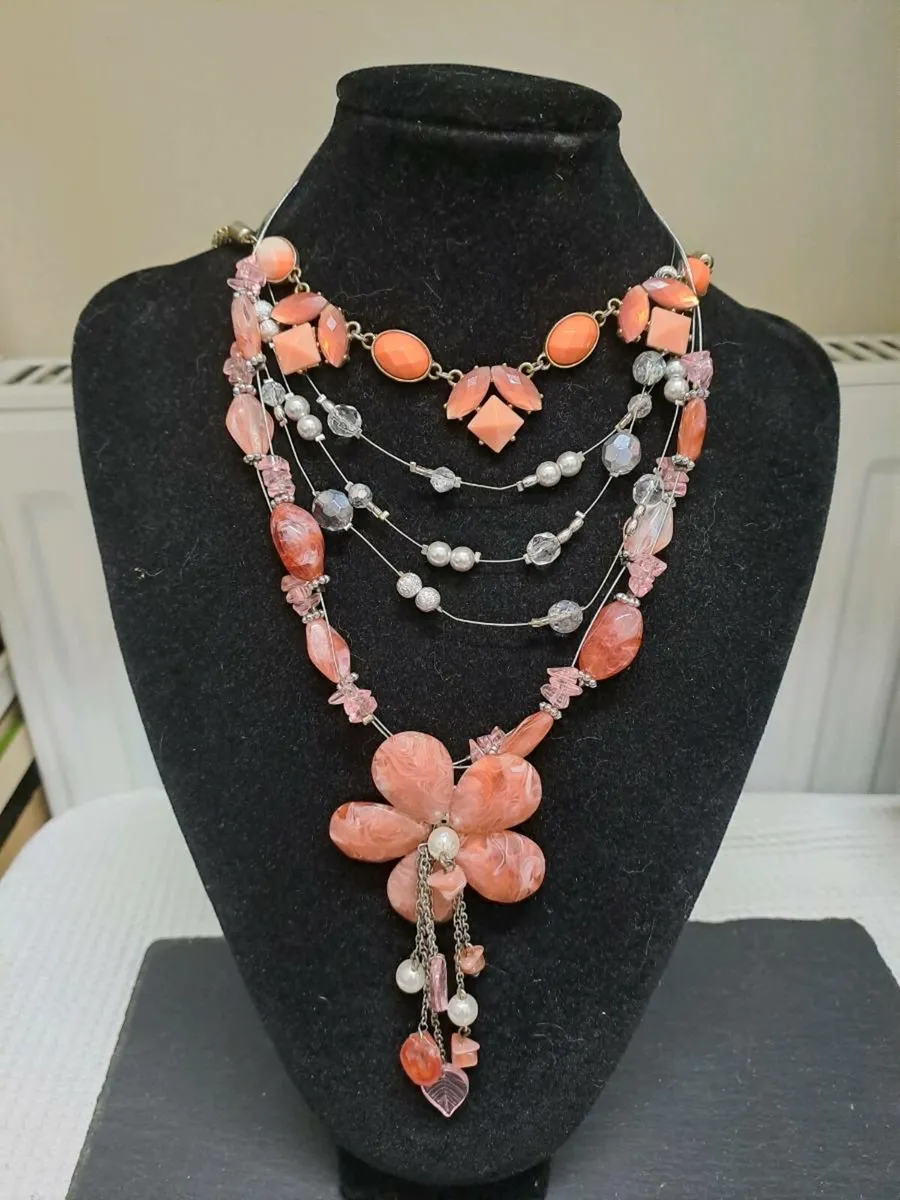 3 piece necklace bundle - Image 1