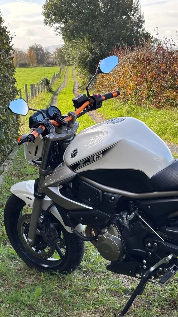 YAMAHA XJ6 2010 - Image 3