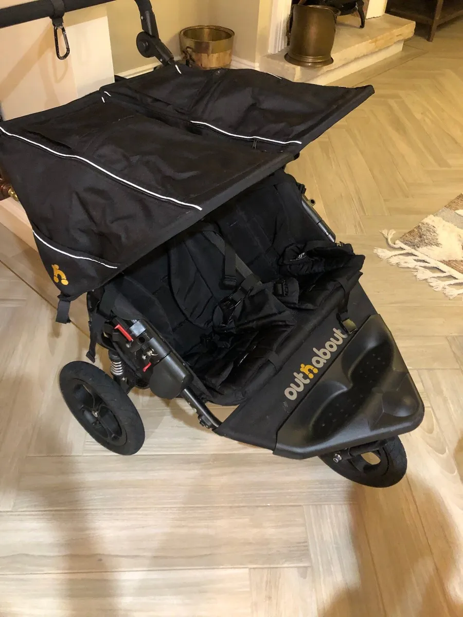 Out n about double buggy - Image 1