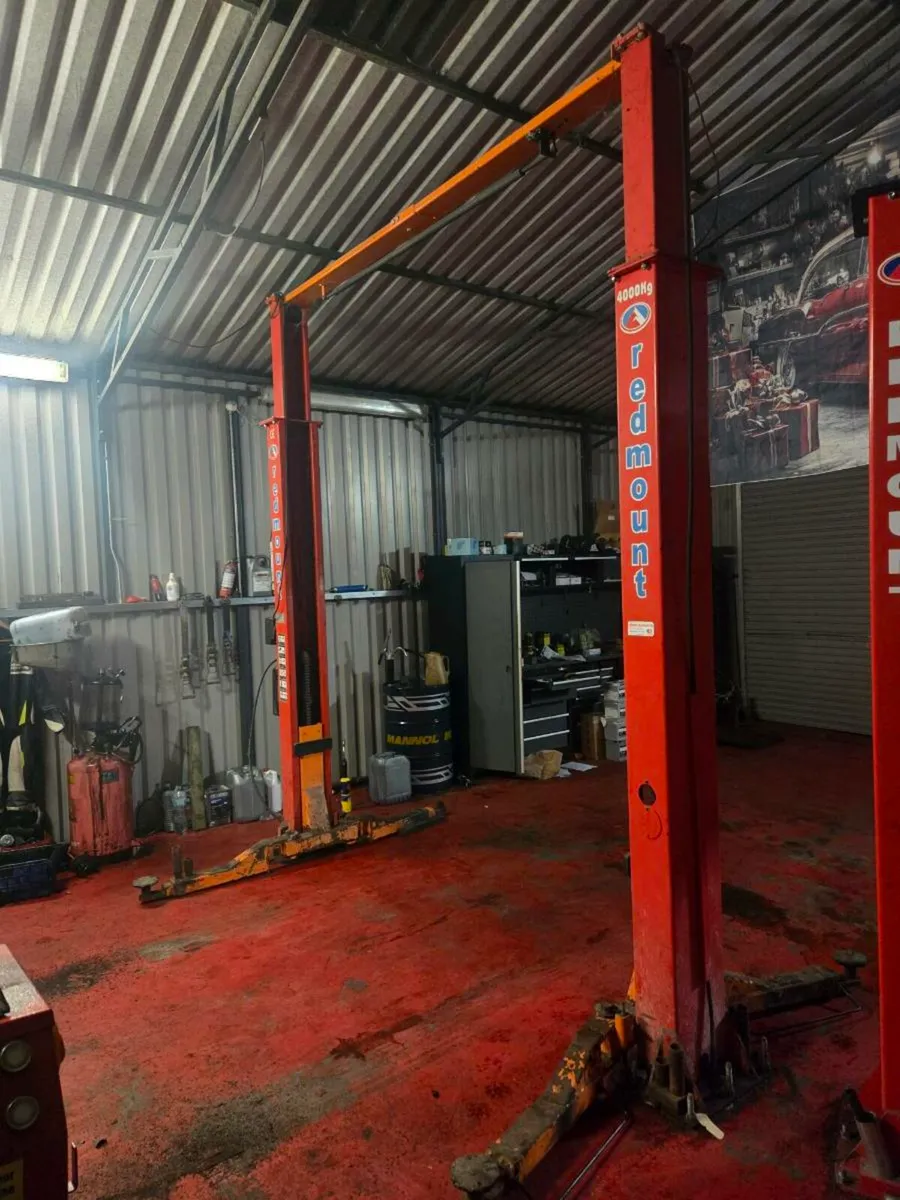 Garage lift - Image 1