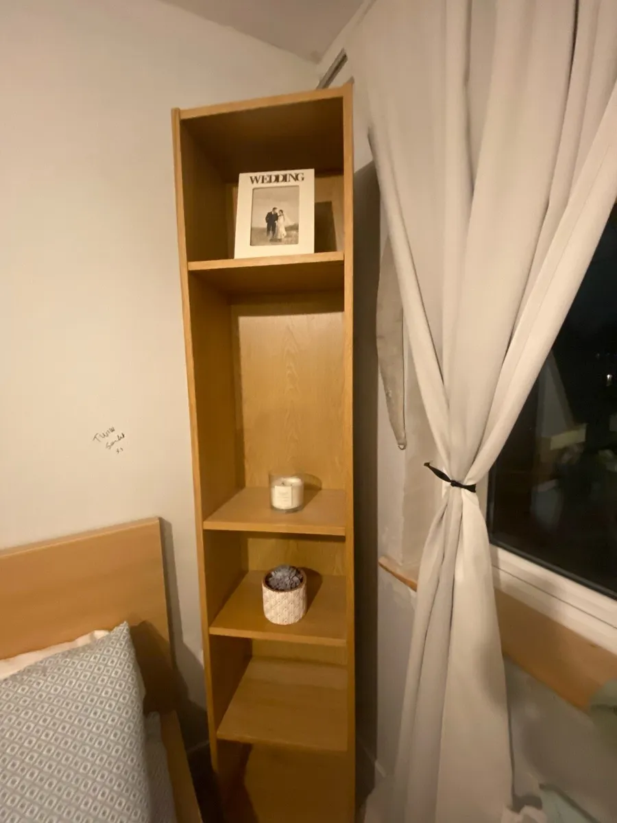 2 x Bookshelves in excellent condition - Image 1