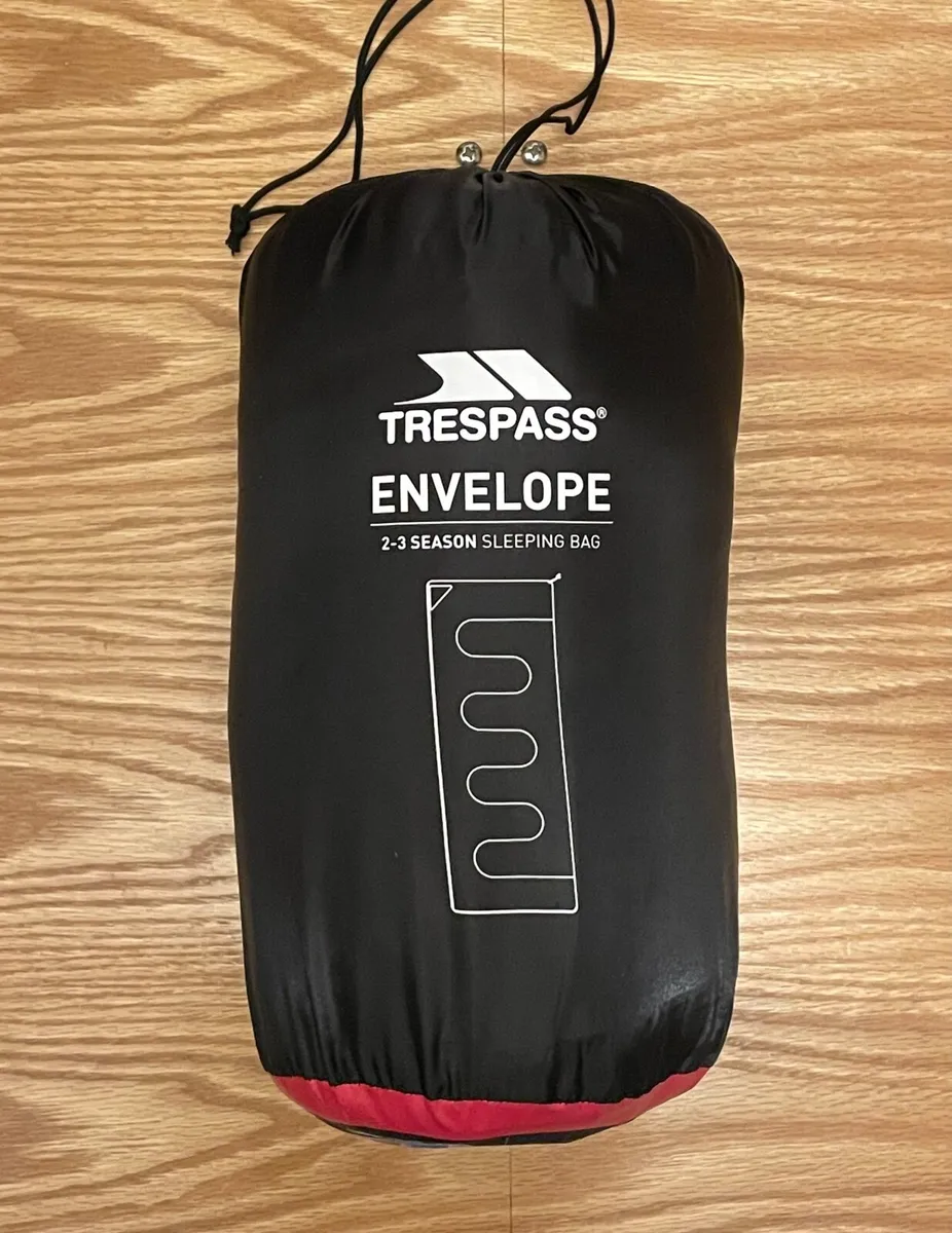 Trespass 2-3 Season Sleeping Bag - Image 1