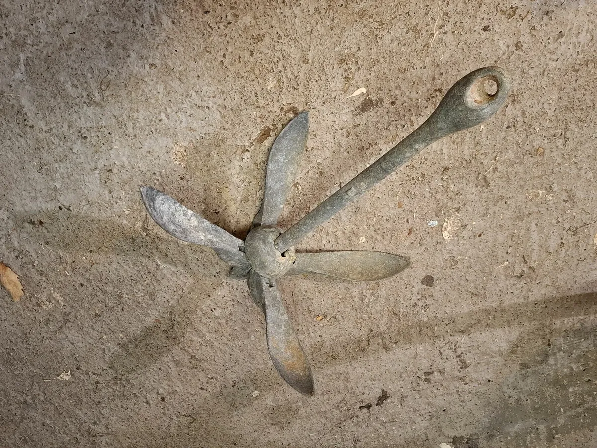 Boat Folding Anchor 6kg and fuel tank 25 litres - Image 2