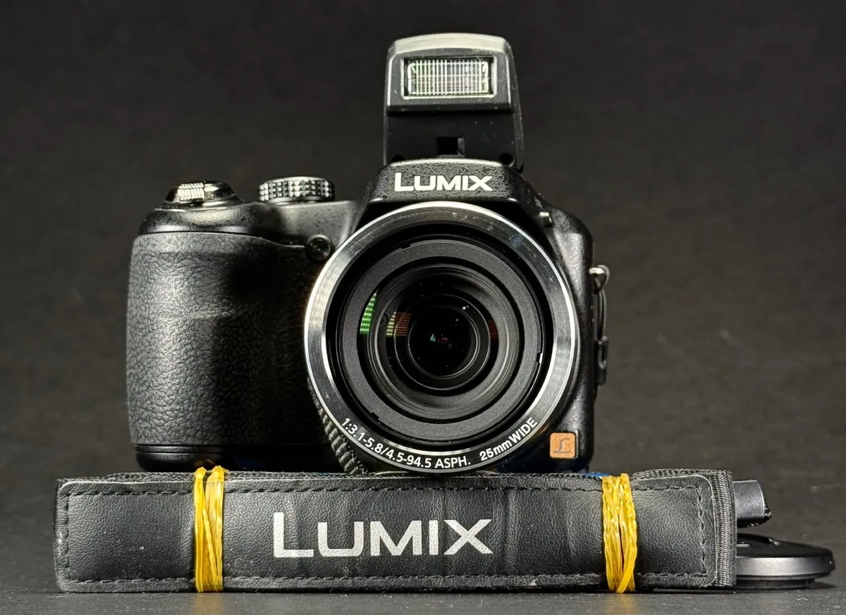 Panasonic Lumix DMC-LZ20 16MP Bridge camera - Image 1