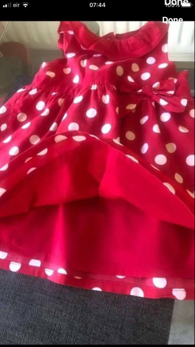 Girls stunning dress 9/12 mths €3 - Image 2