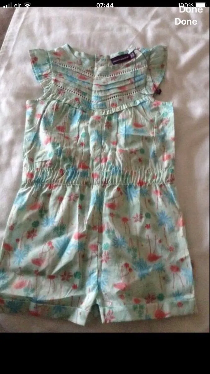 Girls new shorts suit 6/9 mths €3 - Image 1