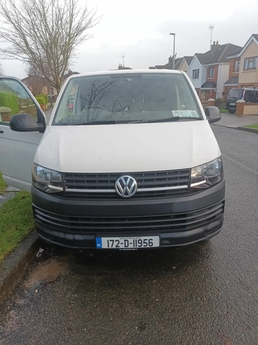 Volkswagen Transporter 2017 - Image 1