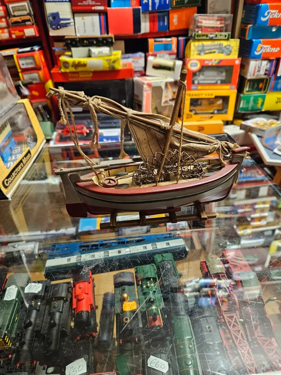 Model Boat - Image 3