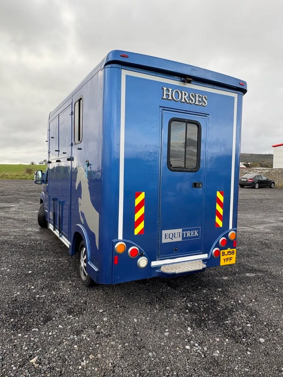 2009 Horse lorry one year’s test and tax - Image 2