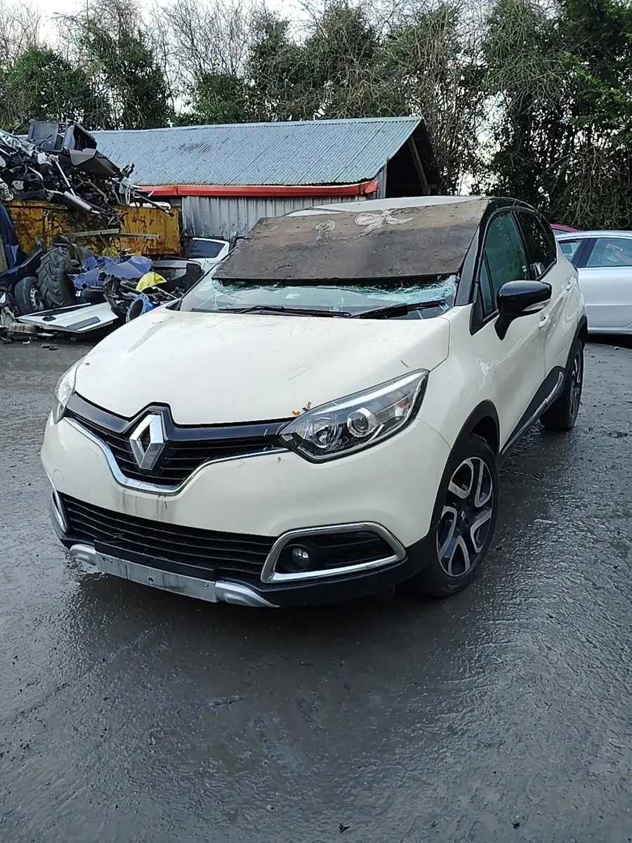 Breaking Renault capture 2017 diesel - Image 2