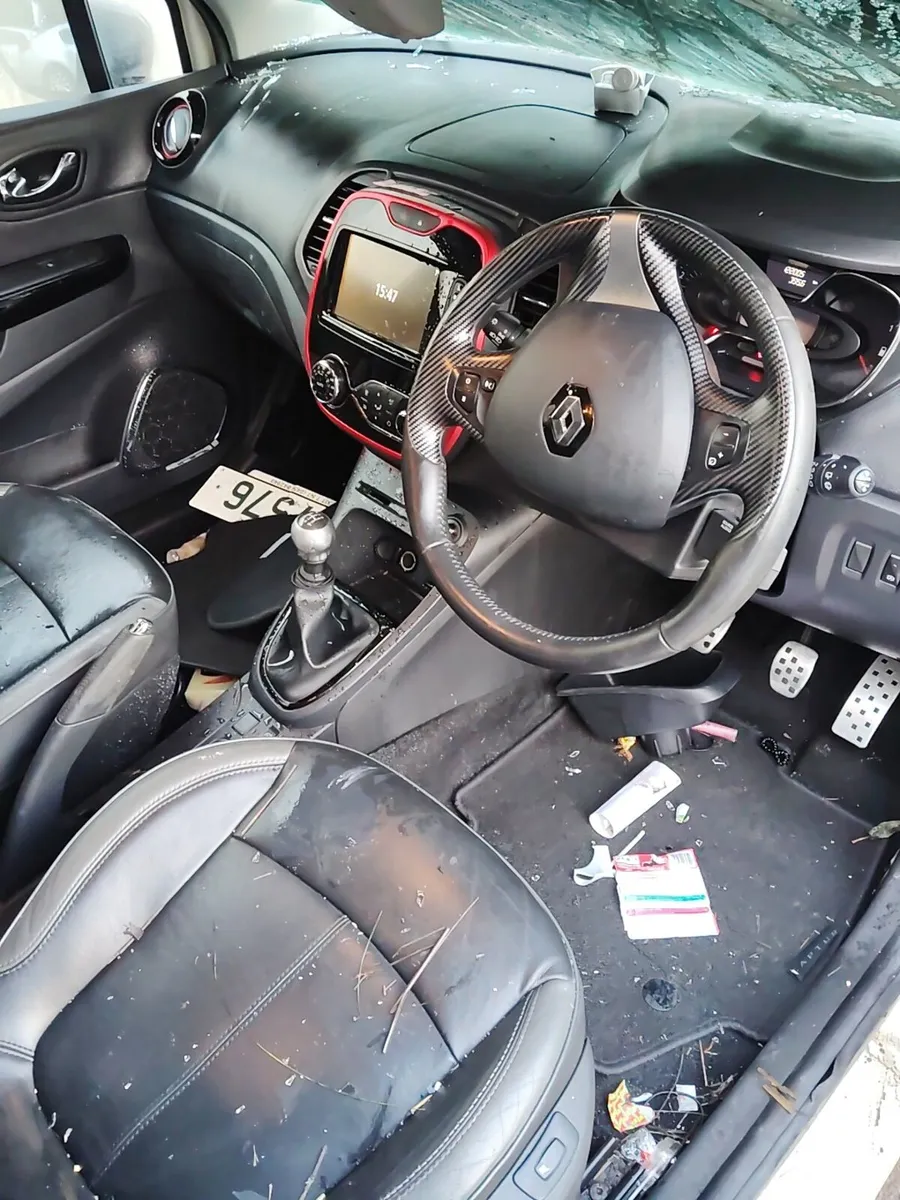 Breaking Renault capture 2017 diesel - Image 3