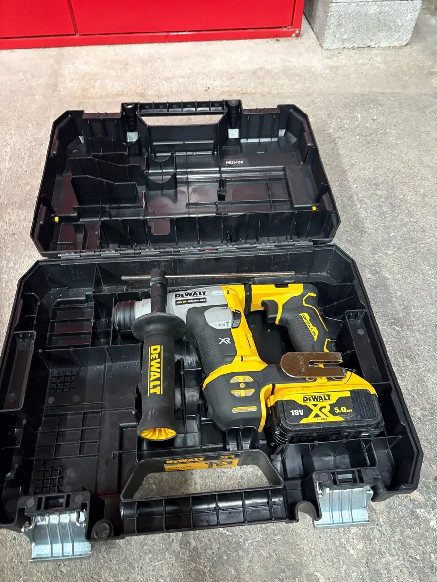Dewalt XR kit drill, impact, SDS and hoover - Image 2