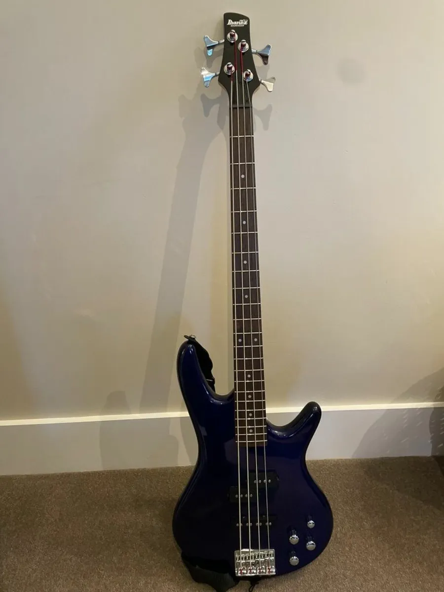 Ibanez GSR200 Bass Guitar & Vox Pathfinder BassAmp - Image 1