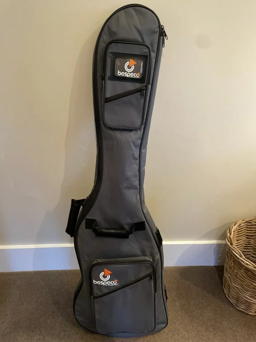 Ibanez GSR200 Bass Guitar & Vox Pathfinder BassAmp - Image 3