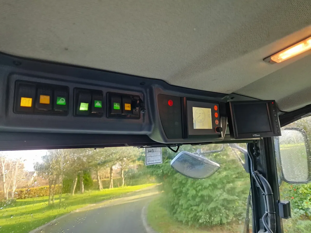 2019 Schmidt Swingo 200+ Road Sweeper Roadsweeper - Image 2