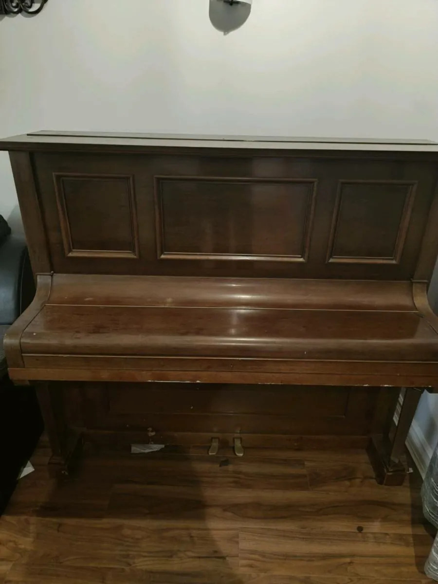 Piano - Image 1