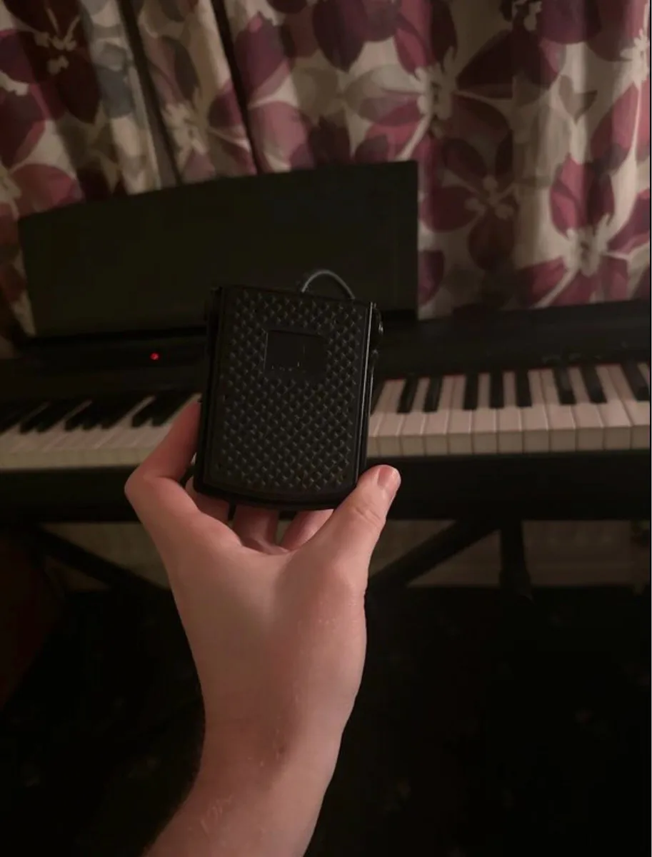 Yamaha P125 (black) + Stand + Piano Bag - Image 3