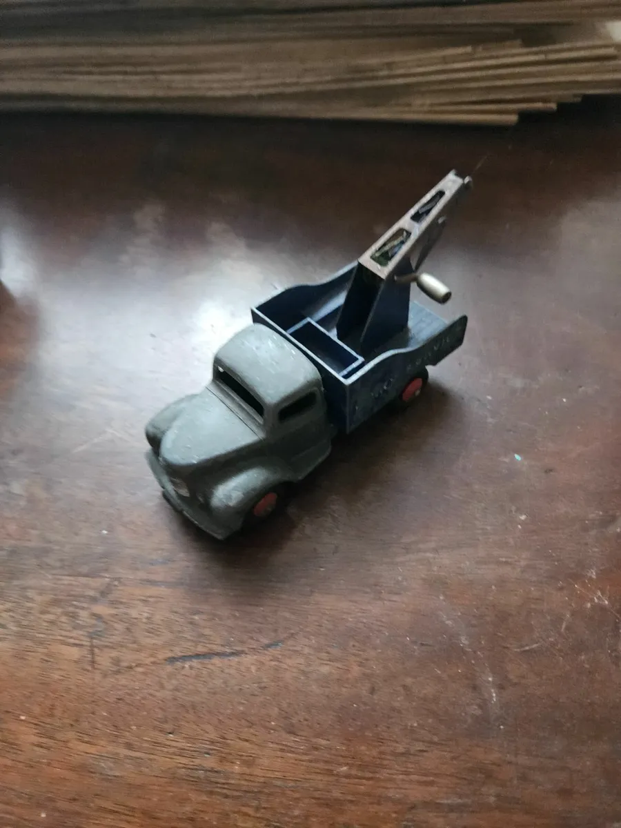 Dinky 1950's Commer Tow Truck - Image 1