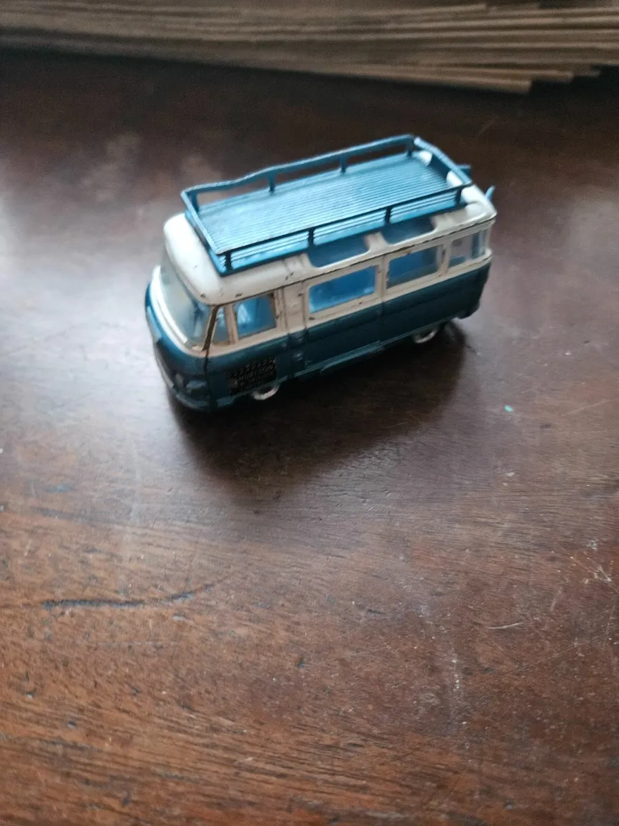 Corgi Commer Minibus - Image 1