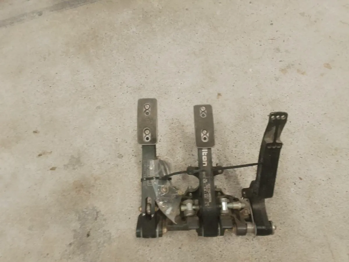 Escort bits - Image 1