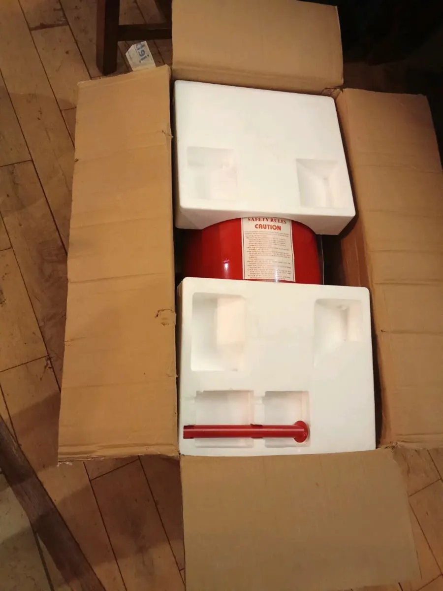 10 Gallon Sandblaster - Image 3