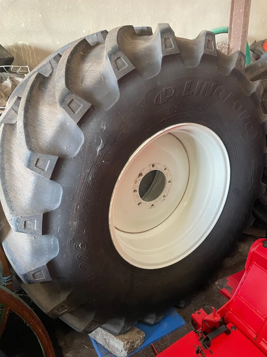 Tractor tyres - Image 1
