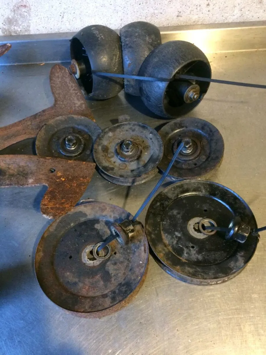 Parts for Ride on Lawnmower - Image 2