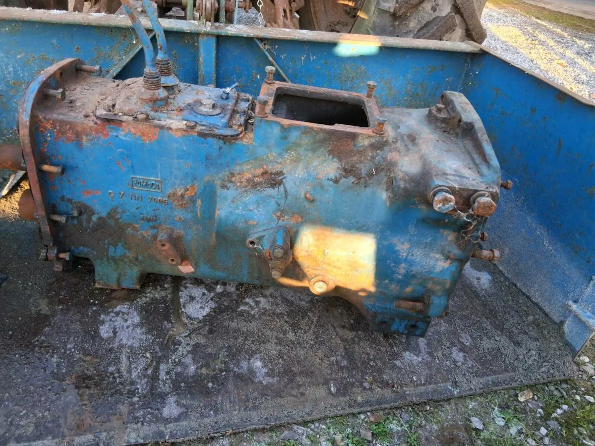 Ford 3000 gearbox - Image 1