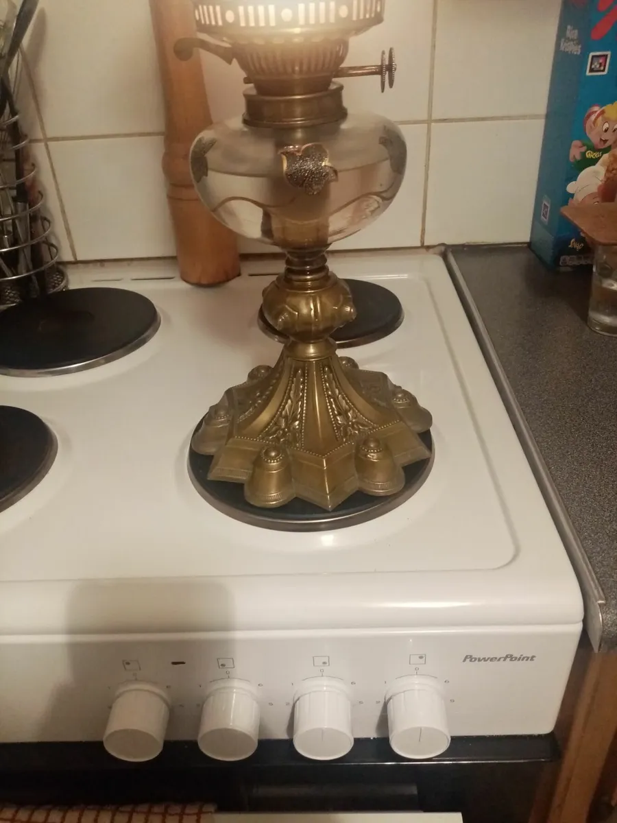 Victorian Oil Lamp - Image 2