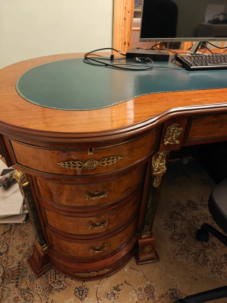 Vintage desk - Image 1