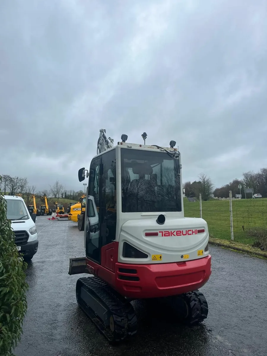 Takeuchi Tb230 - Image 3